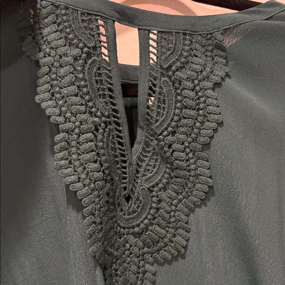 Daniel Rainn - Quin Cap Sleeve Mixed Material Top. Size XXL. Green. NWT - Picture 6 of 16